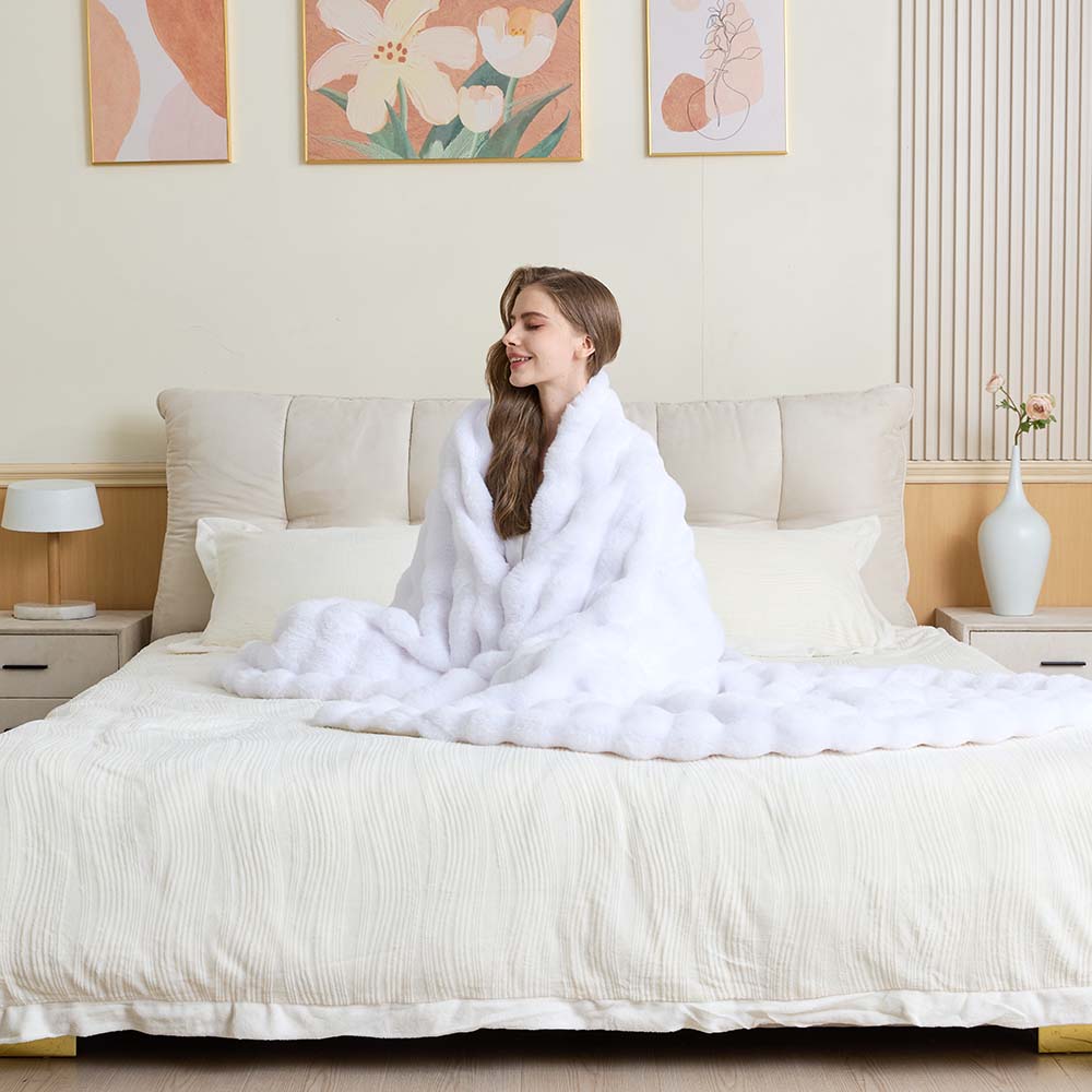 KayWing fluffy bubble plush throw blanket, White